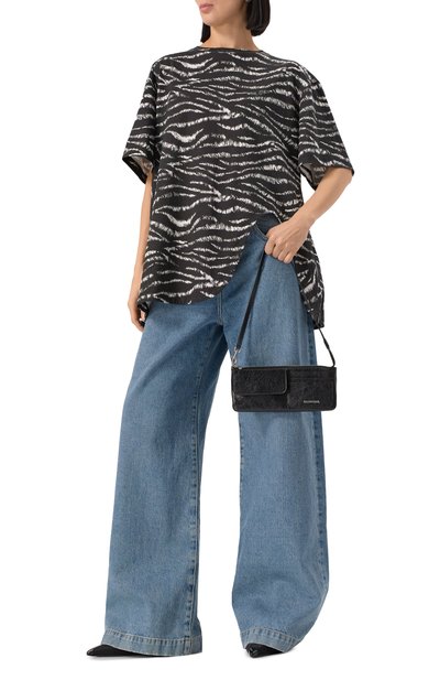 Джинсы THE ATTICO голубого цвета по цене 99500 руб., арт. 247WCP190, фото 2 Джинсы THE ATTICO, арт. 247WCP190, фото 2