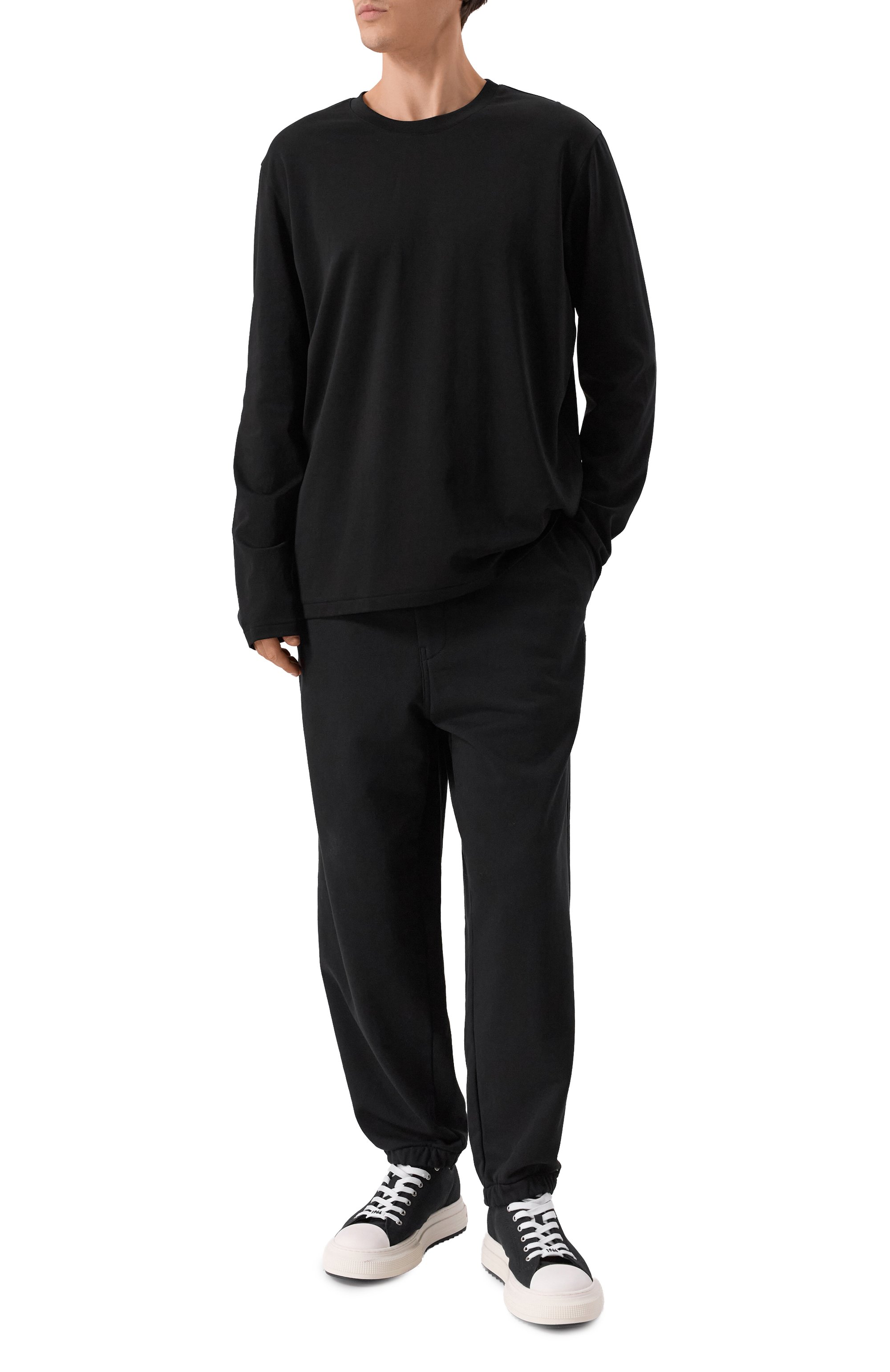 Хлопковый лонгслив ATTACHMENT черного цвета по цене 34750 руб., арт. AJ52-089, фото 2 Хлопковый лонгслив ATTACHMENT, арт. AJ52-089, фото 2