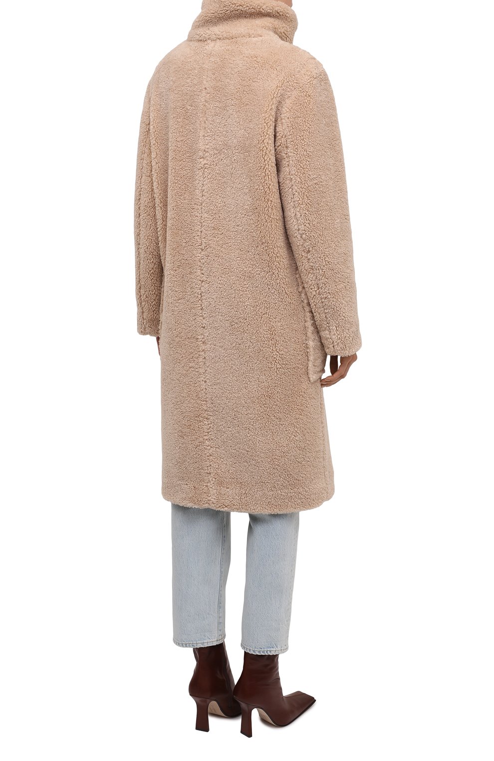 Шуба из экомеха BOSS светло-бежевого цвета по цене 39500 руб., арт. 50436930, фото 4 Шуба из экомеха BOSS, арт. 50436930, фото 4