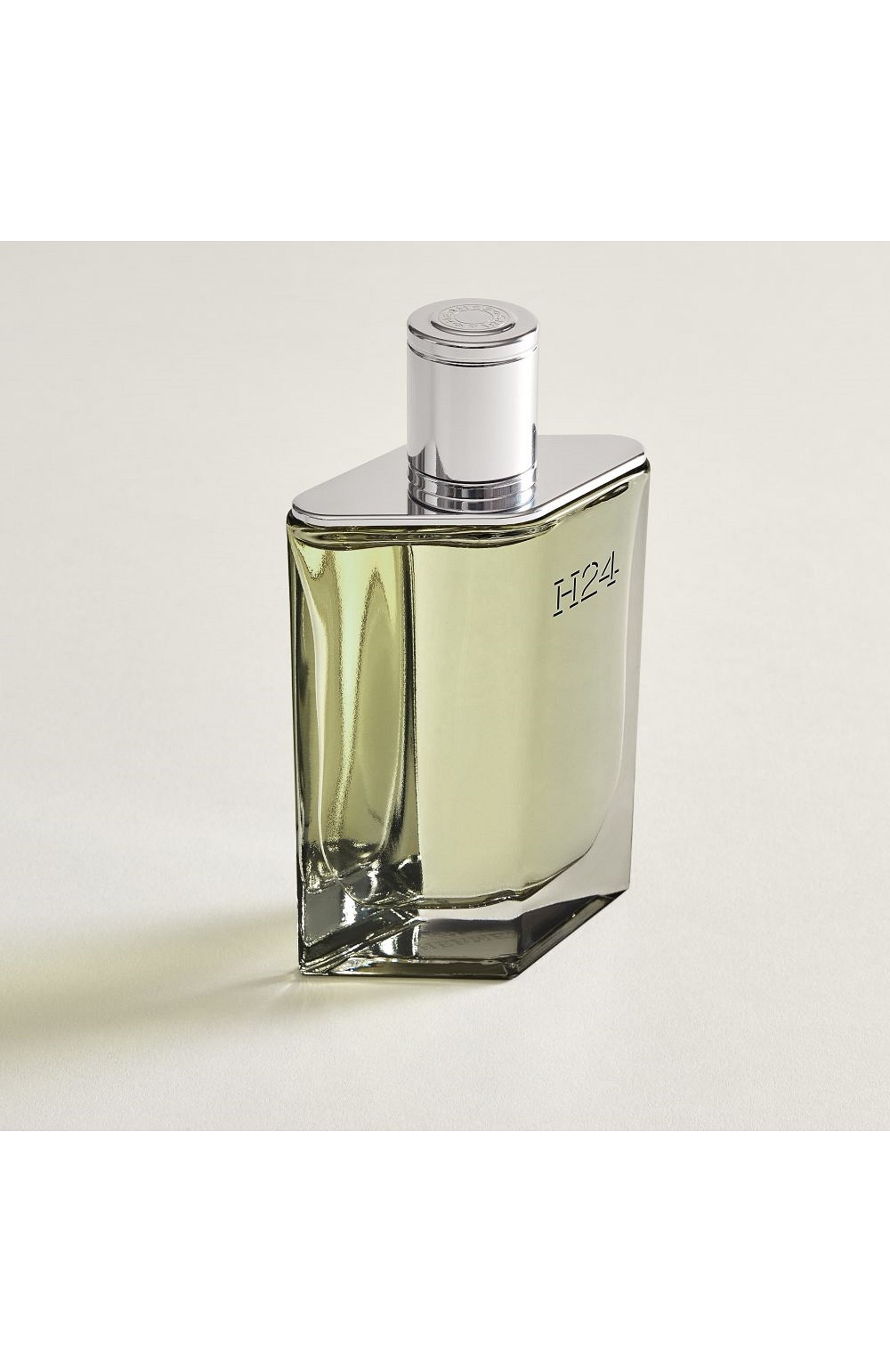 Парфюмерная вода h24 (100ml) HERMÈS бесцветного цвета по цене 19990 руб., арт. 3346130413752, фото 4 Парфюмерная вода h24 (100ml) HERMÈS, арт. 3346130413752, фото 4