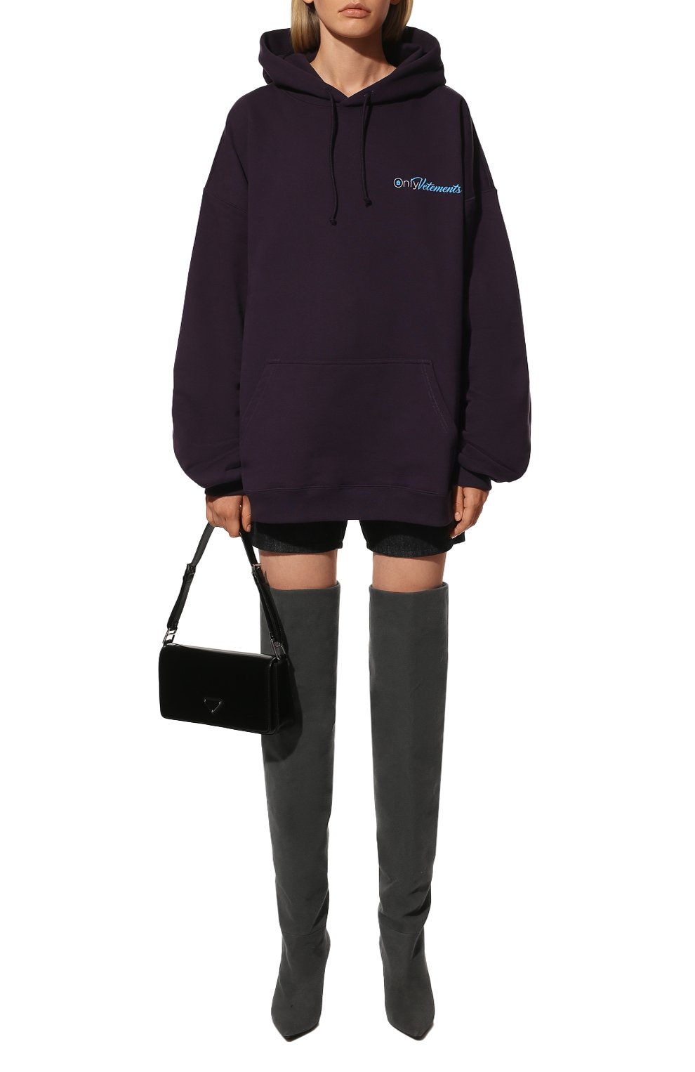 Хлопковое худи VETEMENTS фиолетового цвета по цене 71700 руб., арт. UA53HD160P 1605/W, фото 2 Хлопковое худи VETEMENTS, арт. UA53HD160P 1605/W, фото 2
