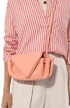 Женская сумка beak small BOTTEGA VENETA светло-розового цвета, арт. 658521/VCP30 | Фото 2 (Материал: Натуральная кожа; Сумки-технические: Сумки через плечо; Размер: small; Ремень/цепочка: На ремешке; Региональные ограничения белый список (Axapta Mercury): RU; Материал сплава: Проставлено; Драгоценные камни: Проставлено)