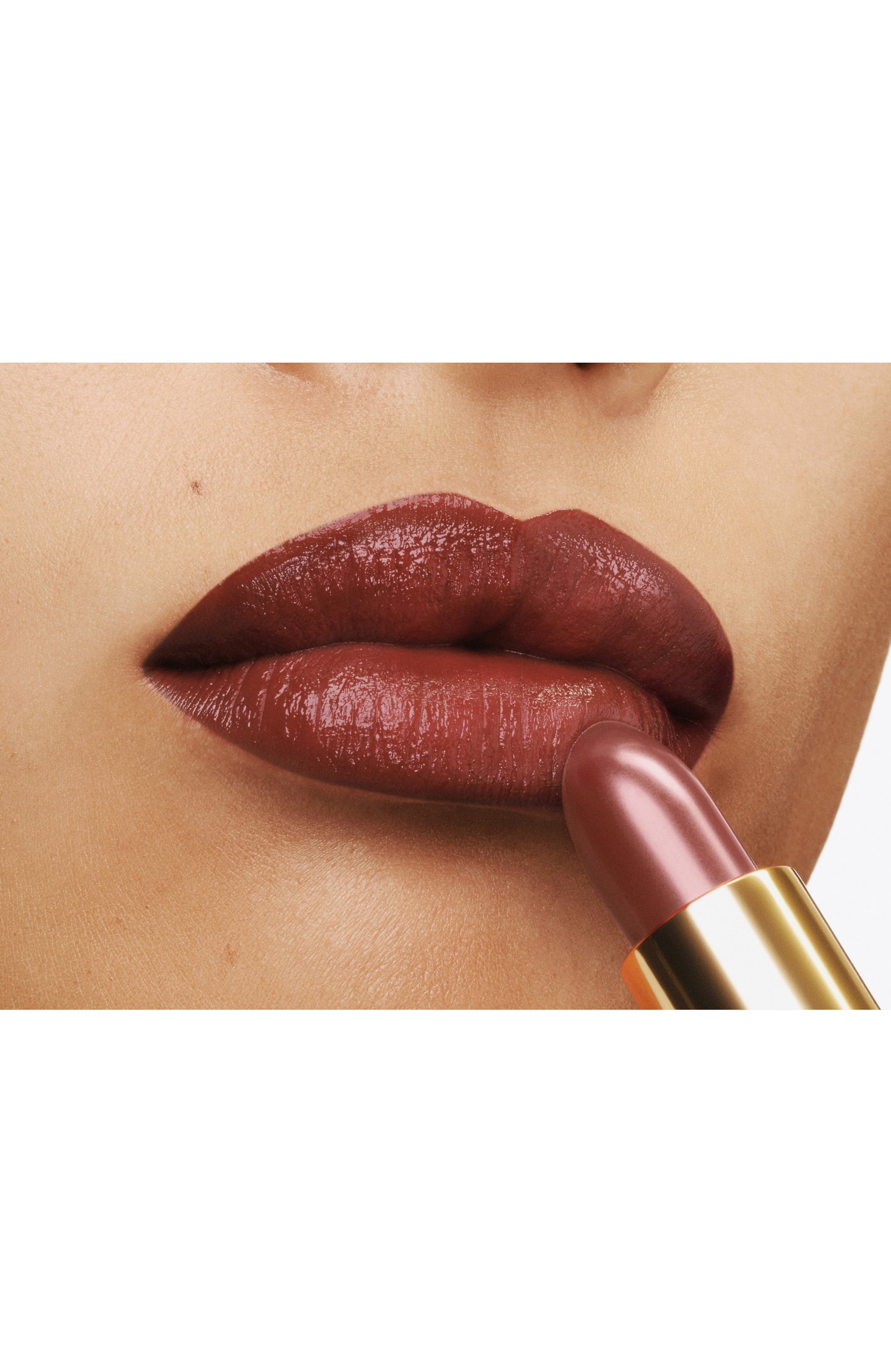 Помада для губ runway lip color, оттенок 34 irrepressi (3,5g) TOM FORD цвета по цене 6550 руб., арт. TEYC-29, фото 3 Помада для губ runway lip color, оттенок 34 irrepressi (3,5g) TOM FORD, арт. TEYC-29, фото 3