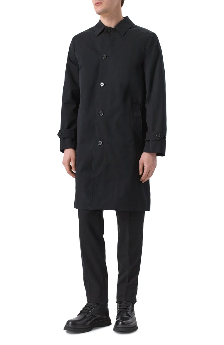 Мужской плащ BURBERRY черного цвета, арт. 8101328 | Фото 2 (Длина (верхняя одежда): До колена; Драгоценные камни: Проставлено; Материал сплава: Проставлено; Рукава: Длинные; Мужское Кросс-КТ: Плащ-верхняя одежда; Стили: Кэжуэл; Материал внешний: Хлопок, Синтетический материал; Материал подклада: Хлопок)