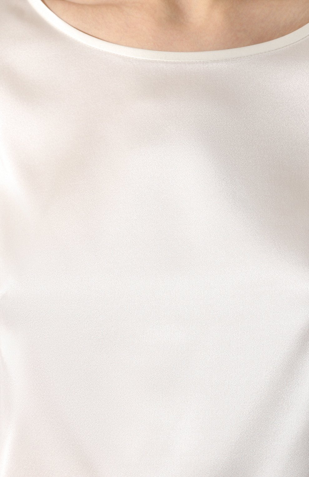 Шелковый топ EMPORIO ARMANI белого цвета по цене 29950 руб., арт. 8N2C05/2NXXZ, фото 5 Шелковый топ EMPORIO ARMANI, арт. 8N2C05/2NXXZ, фото 5