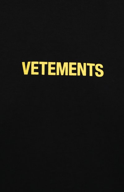 Хлопковая футболка VETEMENTS черного цвета по цене 42550 руб., арт. UE52TR120X 1602/W, фото 5 Хлопковая футболка VETEMENTS, арт. UE52TR120X 1602/W, фото 5