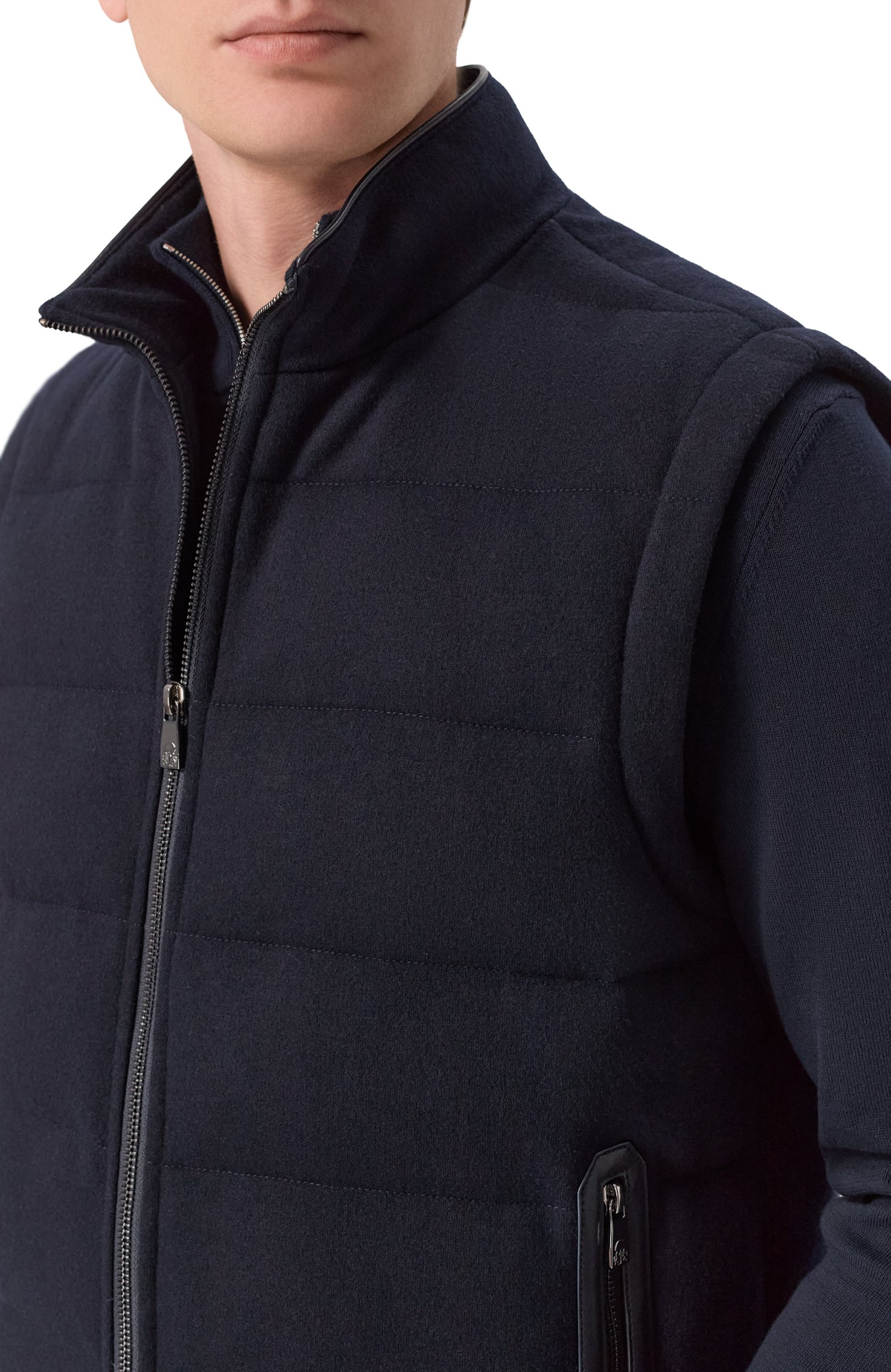 Утепленный жилет CORNELIANI темно-синего цвета по цене 118000 руб., арт. 28C5U0/2A20111, фото 5 Утепленный жилет CORNELIANI, арт. 28C5U0/2A20111, фото 5