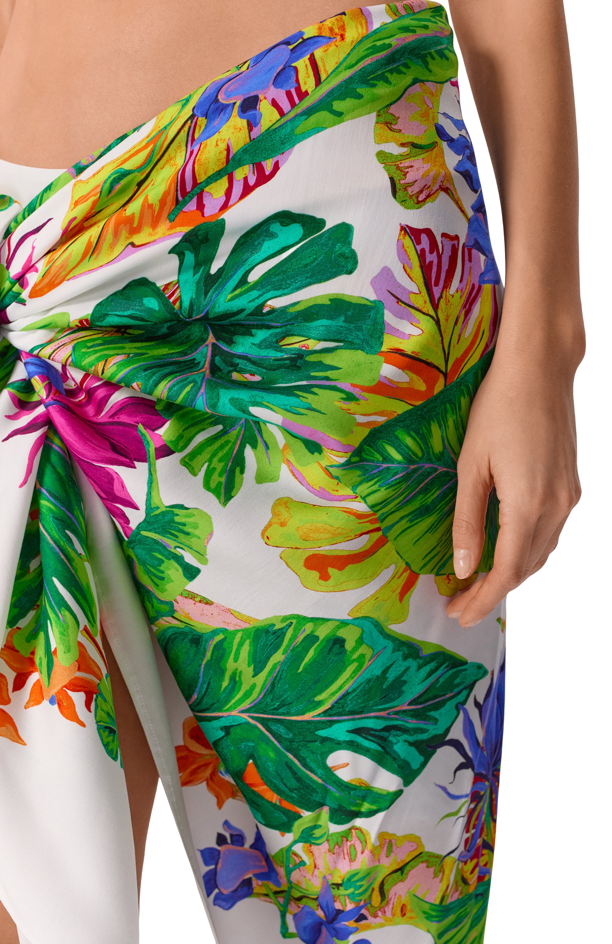 Парео из вискозы LISE CHARMEL разноцветного цвета по цене 33170 руб., арт. ASB6097, фото 5 Парео из вискозы LISE CHARMEL, арт. ASB6097, фото 5