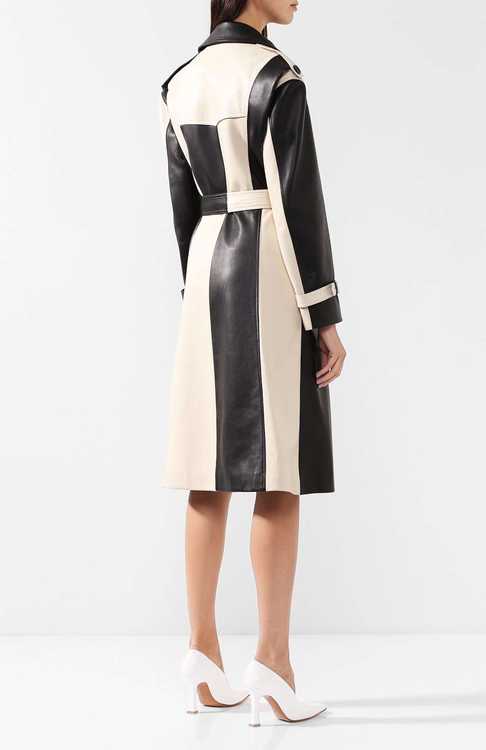 Кожаное пальто с поясом CELINE черно-белого цвета по цене 779000 руб., арт. 28W71413A, фото 4 Кожаное пальто с поясом CELINE, арт. 28W71413A, фото 4