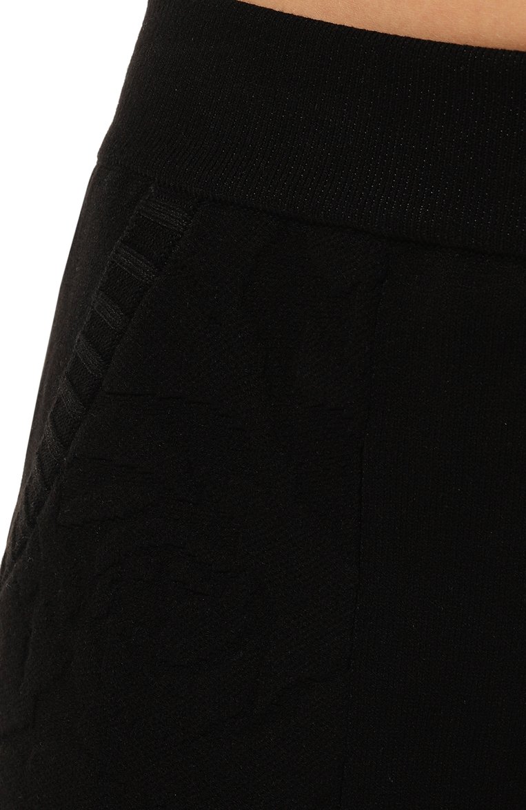 Женские джоггеры из вискозы AND THE BRAND черного цвета, арт. S24-P041-1203-900 | Фото 5 (Длина (брюки, джинсы): Стандартные; Женское Кросс-КТ: Брюки-одежда, Джоггеры - брюки; Материал сплава: Проставлено; Стили: Спорт-шик; Материал внешний: Вискоза; Драгоценные камни: Проставлено)