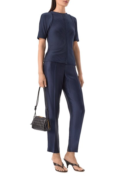 Топ из вискозы GIORGIO ARMANI темно-синего цвета по цене 85300 руб., арт. GW004437/AF24786, фото 2 Топ из вискозы GIORGIO ARMANI, арт. GW004437/AF24786, фото 2