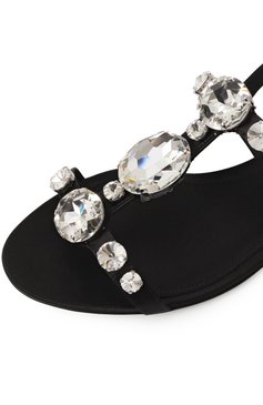 Женские текстильные сандалии bianca DOLCE & GABBANA черного цвета, арт. CQ0601/A9T43 | Фото 6 (Каблук высота: Низкий; Материал внутренний: Натуральная кожа; Подошва: Плоская; Драгоценные камни: Проставлено; Материал внешний: Текстиль; Материал сплава: Проставлено)