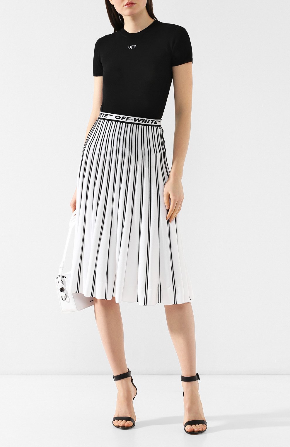 Футболка из вискозы OFF-WHITE черно-белого цвета по цене 32400 руб., арт. 0WHE001R19C980531001, фото 2 Футболка из вискозы OFF-WHITE, арт. 0WHE001R19C980531001, фото 2
