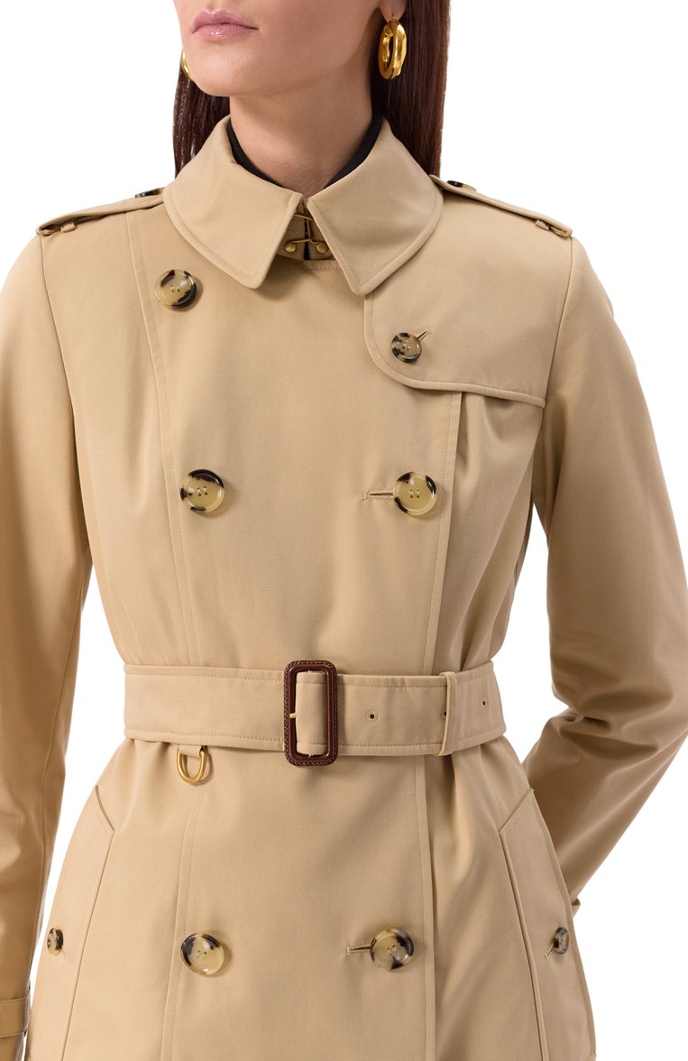 Женский хлопковый тренч BURBERRY бежевого цвета, арт. 8079408 | Фото 5 (Рукава: Длинные; Длина (верхняя одежда): До середины бедра; Материал подклада: Хлопок; Материал внешний: Хлопок; Кросс-КТ: Куртка; Стили: Кэжуэл)