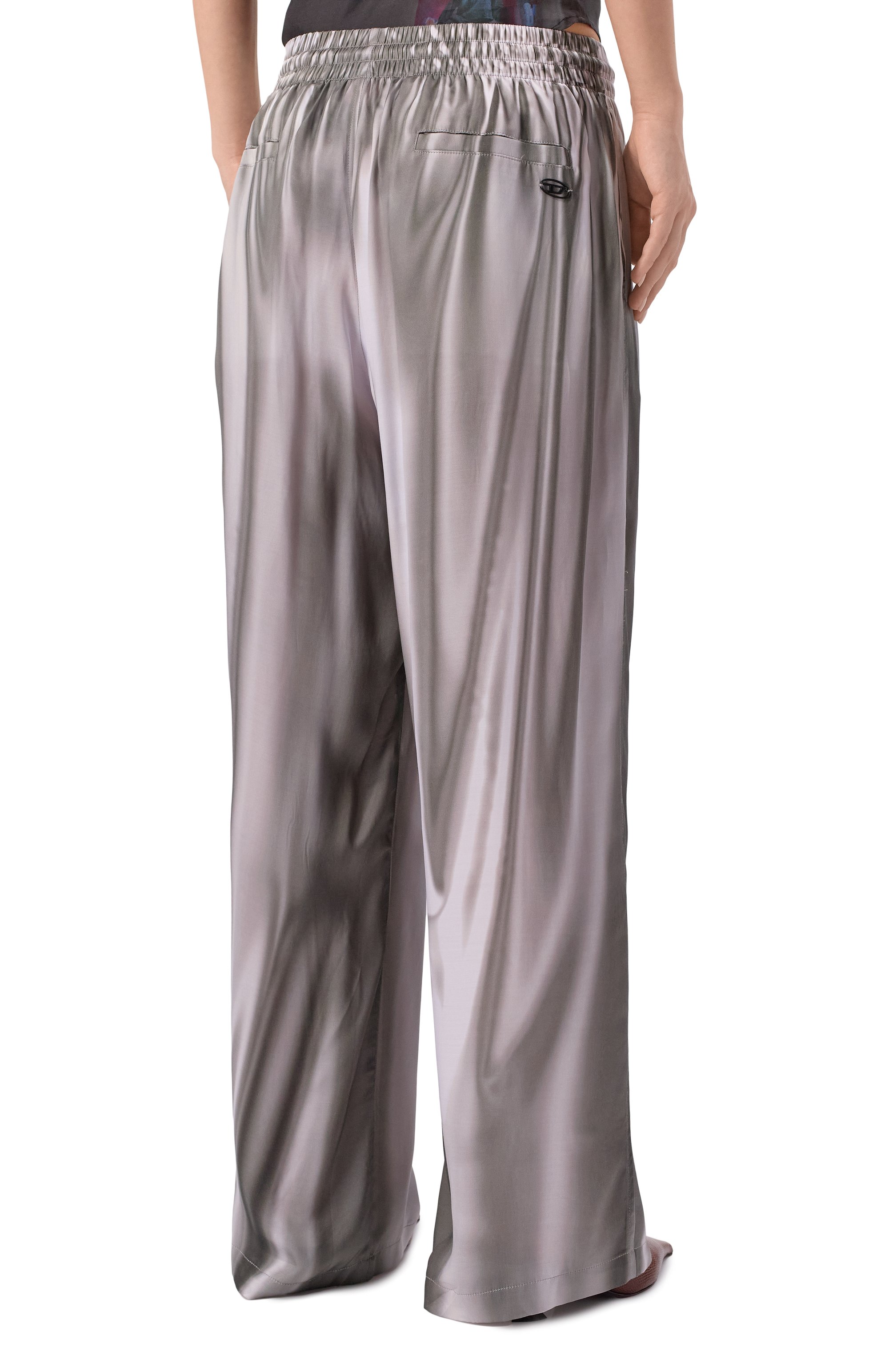 Брюки DIESEL серебряного цвета по цене 54600 руб., арт. A20104/0GIBR, фото 4 Брюки DIESEL, арт. A20104/0GIBR, фото 4