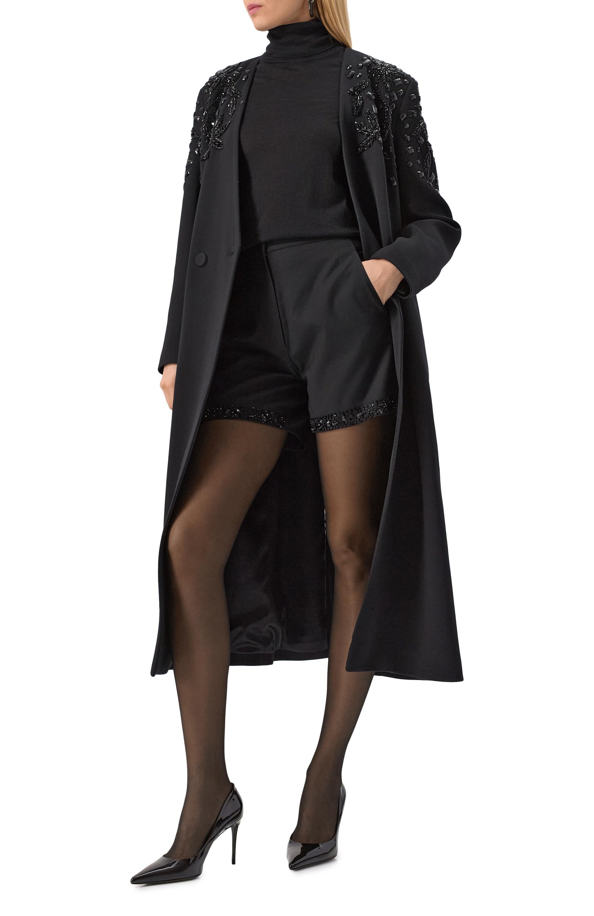 Шерстяные шорты MVST черного цвета по цене 218500 руб., арт. TXBST-Y438, фото 2 Шерстяные шорты MVST, арт. TXBST-Y438, фото 2