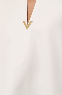 Женская хлопковая блузка VALENTINO белого цвета, арт. 5B3AE9L575Y | Фото 5 (Длина (для топов): Удлиненные; Рукава: Длинные; Материал внешний: Хлопок; Материал сплава: Проставлено; Драгоценные камни: Проставлено; Женское Кросс-КТ: Блуза-одежда; Стили: Кэжуэл; Кросс-КТ: костюм; Принт: Без принта)