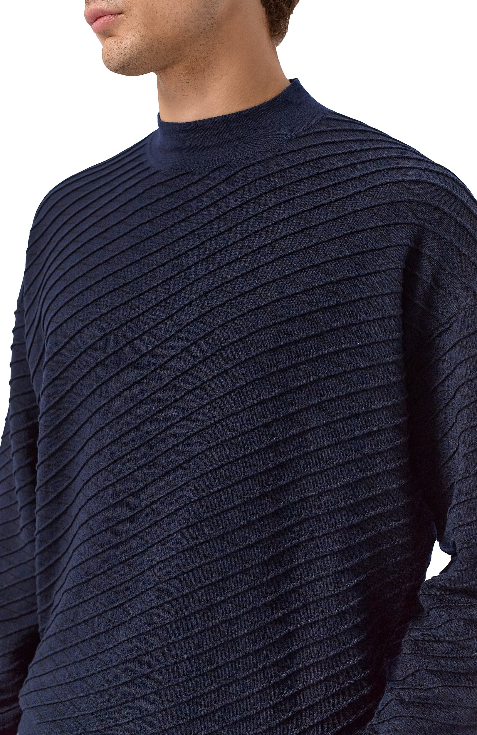 Шерстяной джемпер GIORGIO ARMANI темно-синего цвета по цене 151500 руб., арт. GM004536/AF28175, фото 5 Шерстяной джемпер GIORGIO ARMANI, арт. GM004536/AF28175, фото 5
