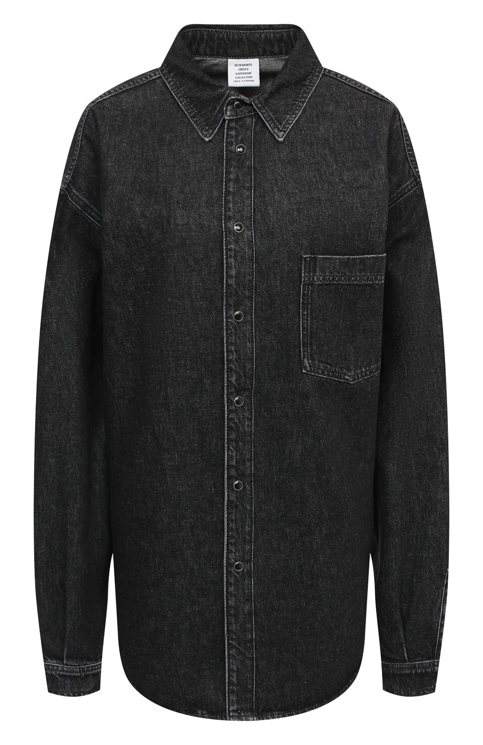 Джинсовая рубашка VETEMENTS черного цвета по цене 145500 руб., арт. UAH21SH043 2801/W, фото 1 Джинсовая рубашка VETEMENTS, арт. UAH21SH043 2801/W, фото 1