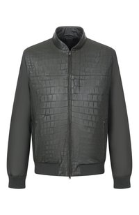 Темно-зеленый