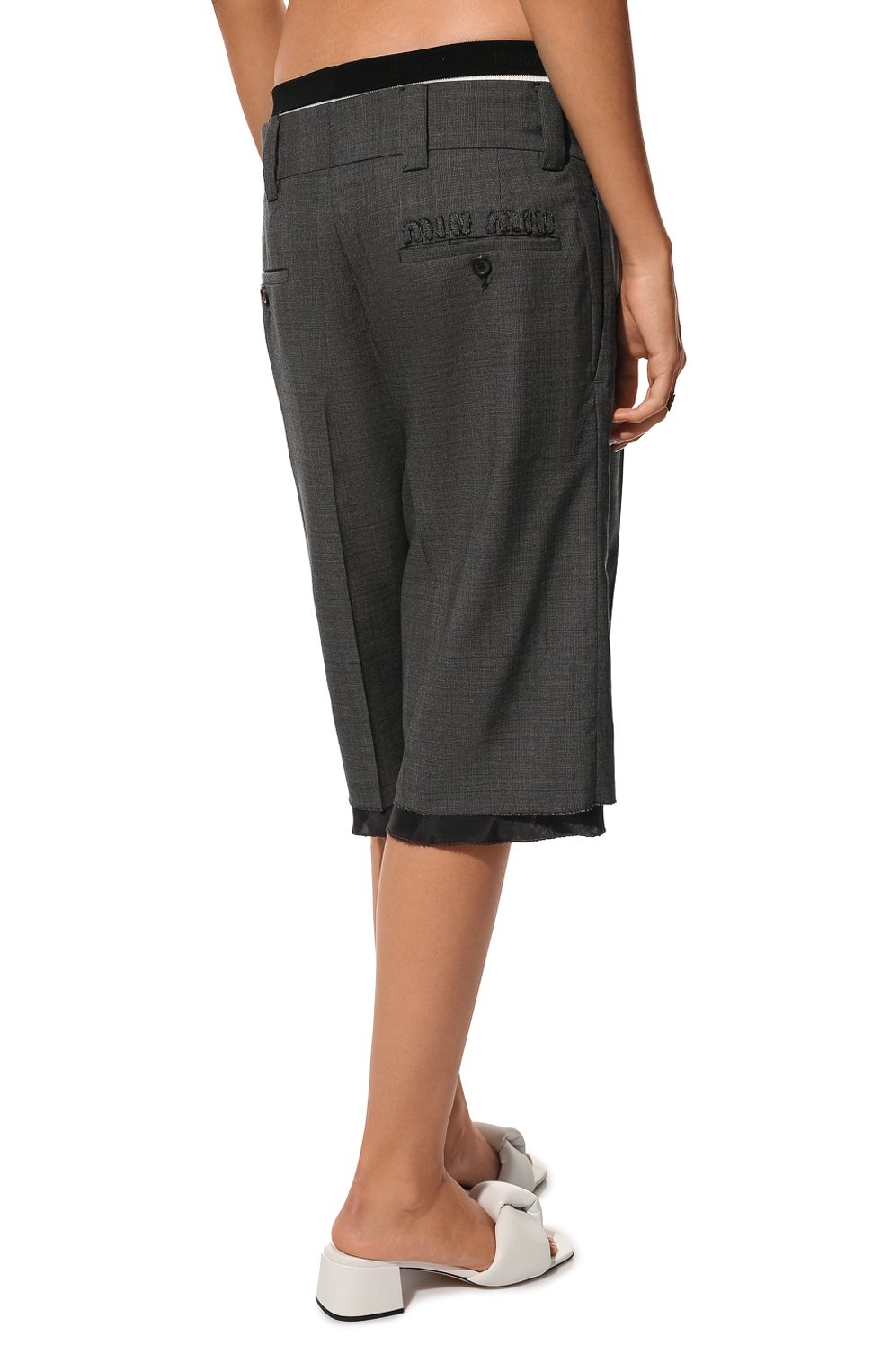 Шерстяные шорты MIU MIU темно-серого цвета по цене 110000 руб., арт. MP1570-10DI-F0480, фото 4 Шерстяные шорты MIU MIU, арт. MP1570-10DI-F0480, фото 4