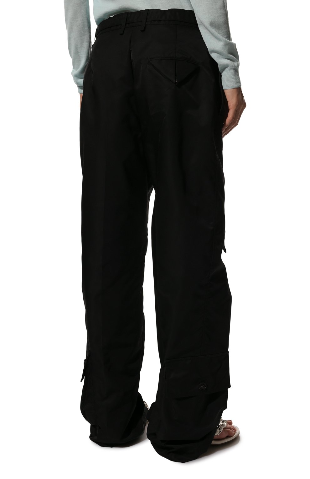 Брюки BOTTEGA VENETA черного цвета по цене 83400 руб., арт. 605974/VKIL0, фото 4 Брюки BOTTEGA VENETA, арт. 605974/VKIL0, фото 4