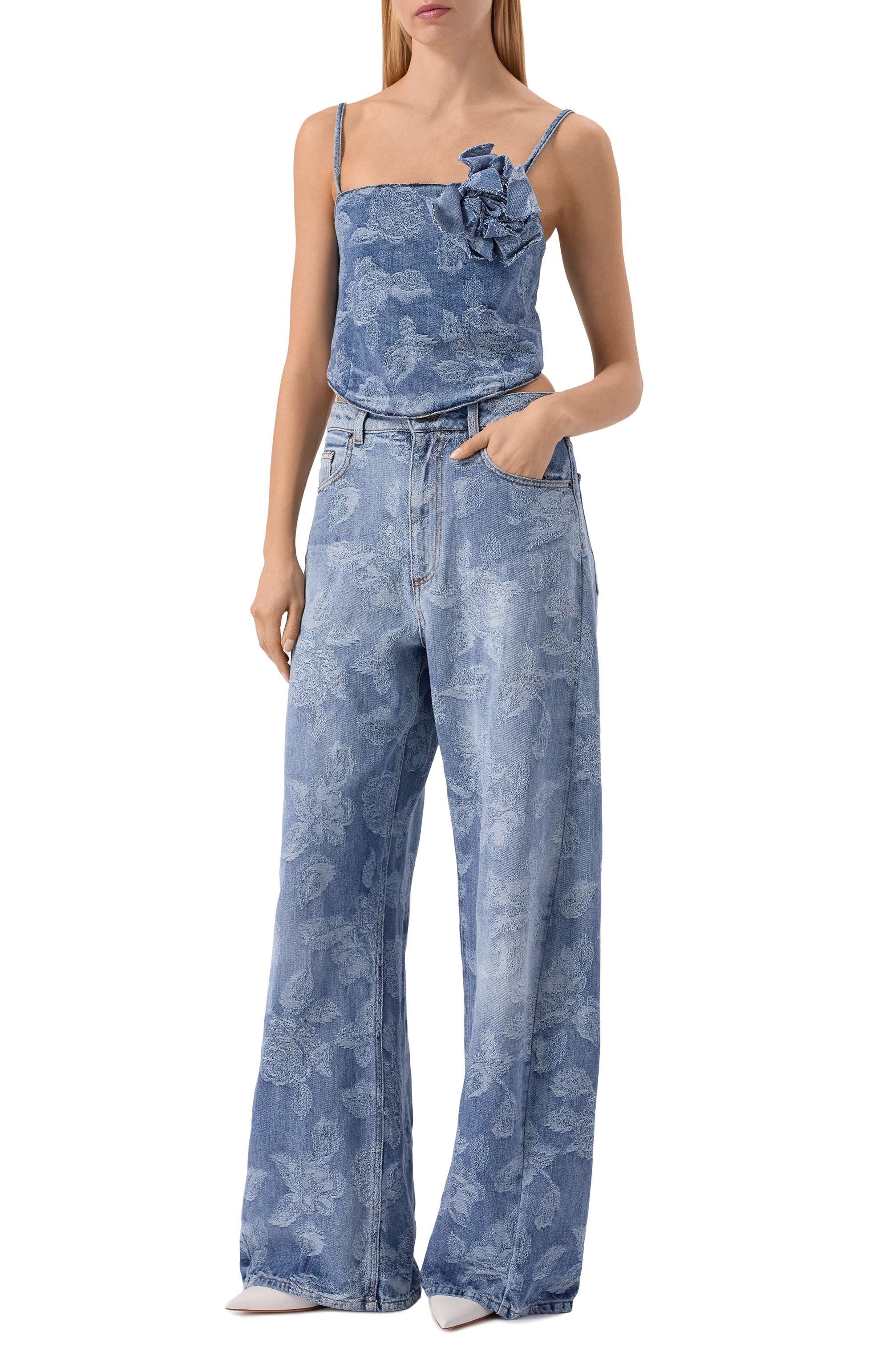 Джинсовый топ GIUSEPPE DI MORABITO голубого цвета по цене 55950 руб., арт. 06PSDNT98L 16305, фото 2 Джинсовый топ GIUSEPPE DI MORABITO, арт. 06PSDNT98L 16305, фото 2