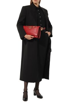 Женская сумка vlogo chain VALENTINO красного цвета, арт. 5W2B0N93/PHV | Фото 7 (Ремень/цепочка: На ремешке; Размер: medium; Драгоценные камни: Проставлено; Материал: Натуральная кожа; Материал сплава: Проставлено)