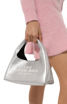 Женская сумка the sack bag mini MARC JACOBS (THE) серебряного цвета, арт. 2F4HSH019H04 | Фото 2 (Материал сплава: Проставлено; Драгоценные камни: Проставлено; Размер: mini; Материал: Натуральная кожа)