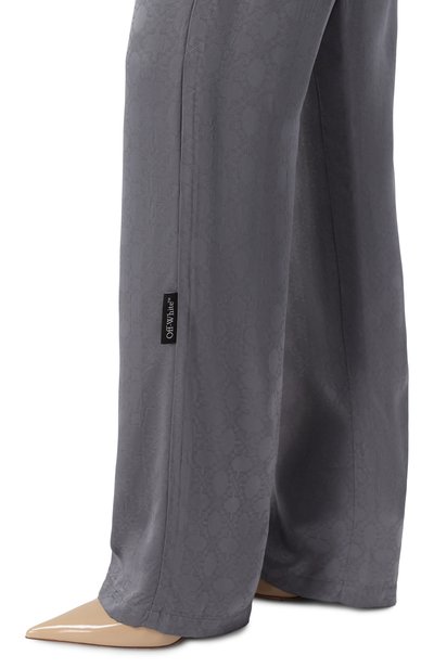 Атласные брюки OFF-WHITE темно-серого цвета по цене 99500 руб., арт. 2FH00526B, фото 5 Атласные брюки OFF-WHITE, арт. 2FH00526B, фото 5