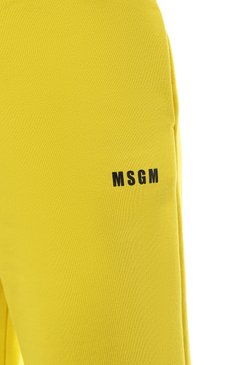 Женские хлопковые джоггеры MSGM желтого цвета, арт. 3442MDP500/237000 | Фото 5 (Длина (брюки, джинсы): Стандартные; Женское Кросс-КТ: Брюки-одежда, Джоггеры - брюки; Силуэт Ж (брюки и джинсы): Джоггеры; Материал сплава: Проставлено; Материал внешний: Хлопок; Стили: Спорт-шик; Драгоценные камни: Проставлено)