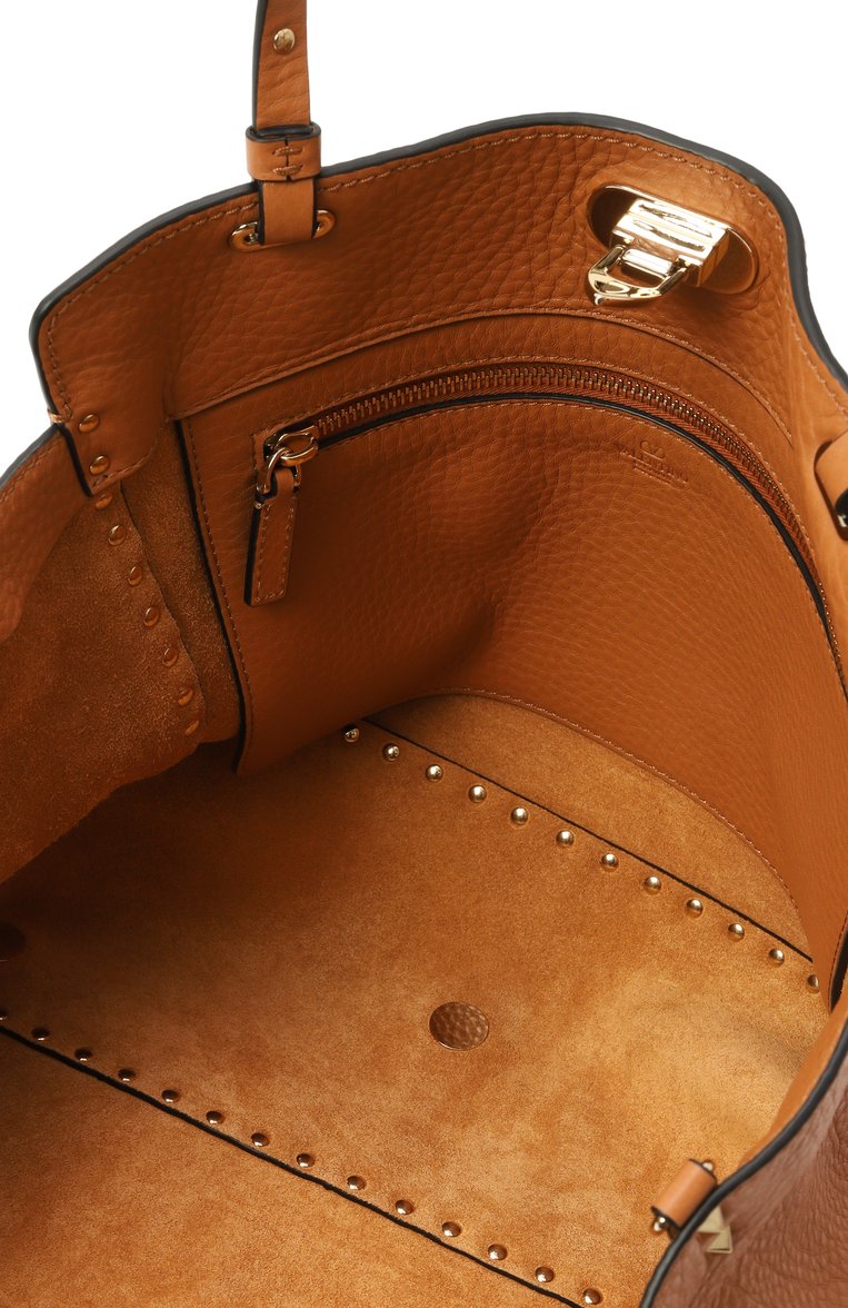 Женская сумка-тоут rockstud medium VALENTINO светло-коричневого цвета, арт. 5W2B0970/VSF | Фото 5 (Размер: medium; Ремень/цепочка: На ремешке; Материал: Натуральная кожа)