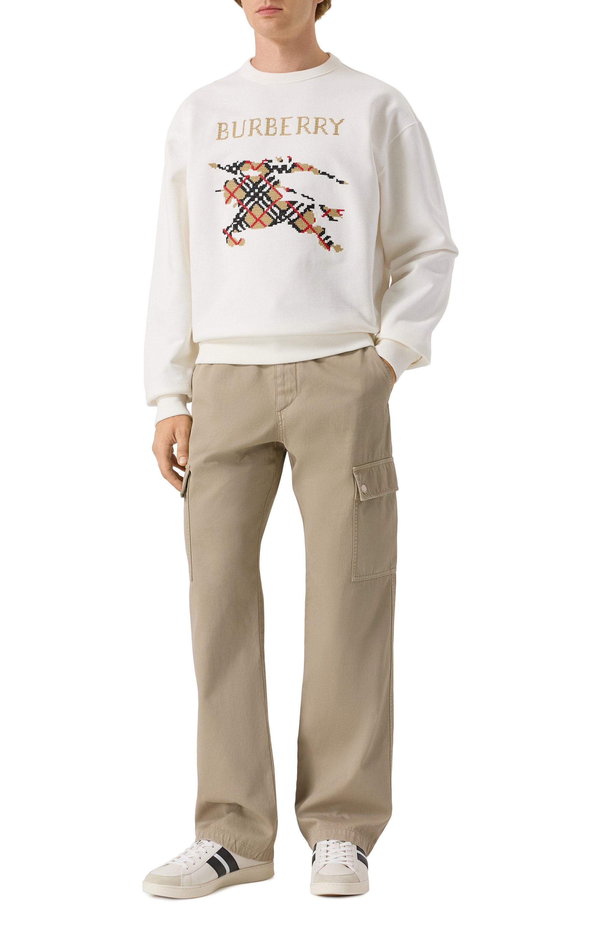 Хлопковый свитшот BURBERRY белого цвета по цене 92650 руб., арт. 8110547, фото 2 Хлопковый свитшот BURBERRY, арт. 8110547, фото 2