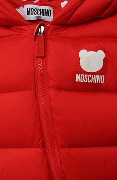 Детско�го пуховый комбинезон MOSCHINO красного цвета, арт. MMS01Q/L3A22 | Фото 3 (Материал внешний: Синтетический материал; Материал сплава: Проставлено; Нос: Не проставлено; Материал утеплителя: Пух и перо; Материал подклада: Хлопок)