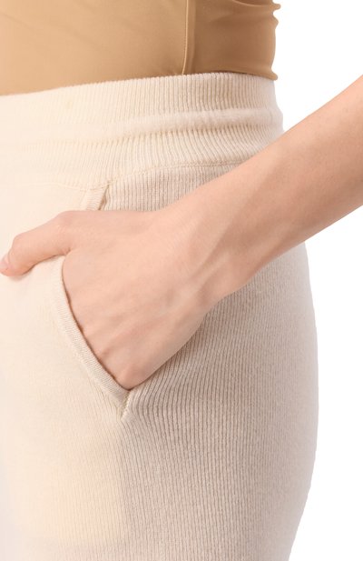 Кашемировые брюки EDOMO кремового цвета по цене 43900 руб., арт. T006010FW2324, фото 5 Кашемировые брюки EDOMO, арт. T006010FW2324, фото 5