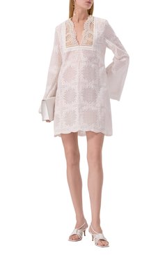 Женское платье GIAMBATTISTA VALLI белого цвета, арт. 25SSPVCL5223-25BR0 | Фото 2 (Материал сплава: Проставлено; Длина Ж (юбки, платья, шорты): Мини; Драгоценные камни: Проставлено; Рукава: Длинные; Женское Кросс-КТ: Платье-одежда; Случай: Повседневный; Стили: Кэжуэл; Материал внешний: Хлопок, Синтетически�й материал)