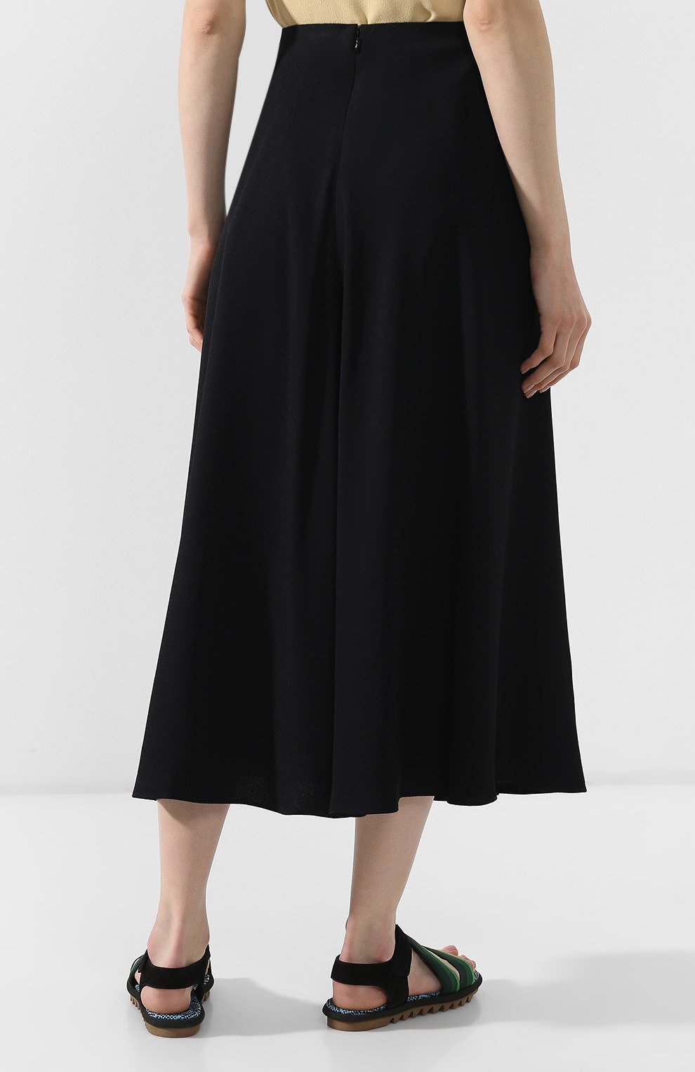 Юбка-макси THEORY черного цвета по цене 36950 руб., арт. I1006305, фото 4 Юбка-макси THEORY, арт. I1006305, фото 4