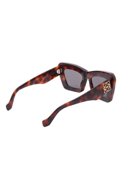 Солнцезащитные очки LOEWE темно-серого цвета по цене 57000 руб., арт. LW40145I 52A, фото 4 Солнцезащитные очки LOEWE, арт. LW40145I 52A, фото 4