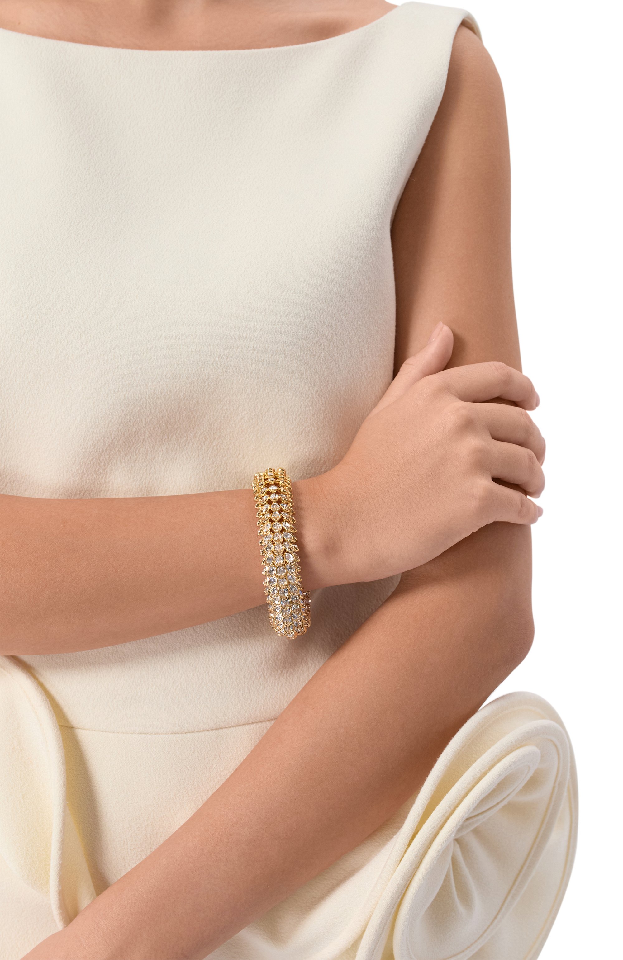 Браслет idyllia SWAROVSKI золотого цвета по цене 92400 руб., арт. 5734990, фото 2 Браслет idyllia SWAROVSKI, арт. 5734990, фото 2