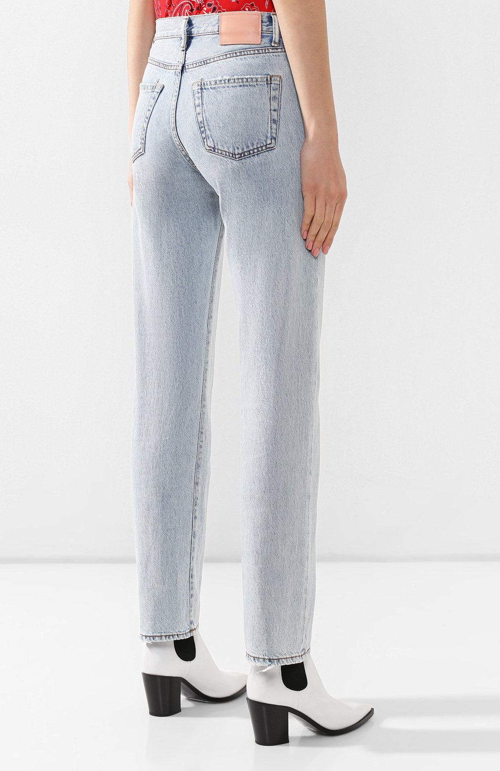 Джинсы ACNE STUDIOS голубого цвета по цене 23100 руб., арт. A00052, фото 4 Джинсы ACNE STUDIOS, арт. A00052, фото 4