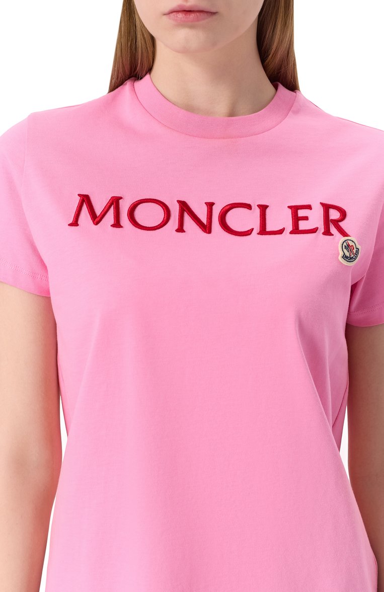 Женская хлопковая футболка MONCLER розового цвета, арт. 8C00009/829HP | Фото 5 (Длина (для топов): Стандартные; Рукава: Короткие; Материал внешний: Хлопок; Принт: С принтом; Стили: Кэжуэл)