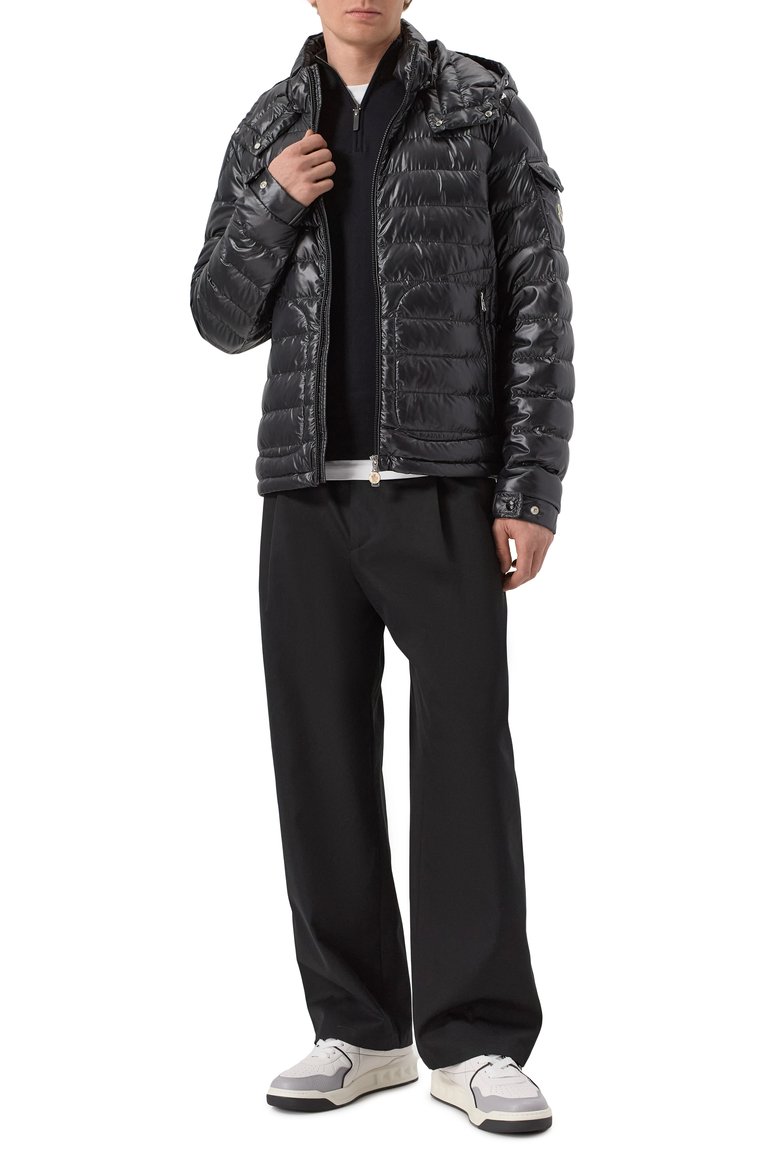 Мужская пуховая куртка lauros MONCLER черного цвета, арт. 1A00020/595ZJ | Фото 2 (Материал подклада: Синтетический материал; Длина (верхняя одежда): Короткие; Материал внешний: Синтетический материал; Материал утеплителя: Пух и перо; Рукава: Длинные; Мужское Кросс-КТ: Куртка-пуховая; Кросс-КТ: Куртка, Утепленные; Стили: Кэжуэл)