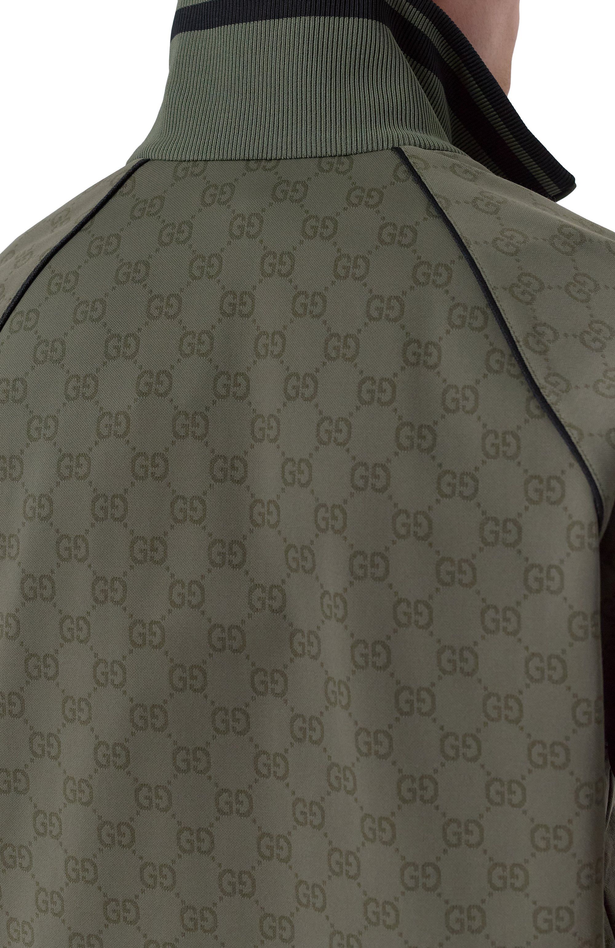 Толстовка GUCCI хаки цвета по цене 239500 руб., арт. 768550/XJHFV, фото 5 Толстовка GUCCI, арт. 768550/XJHFV, фото 5