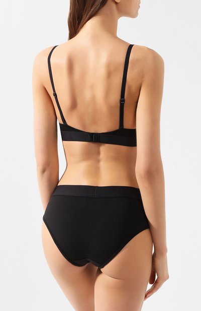 Треугольный бюстгальтер CALVIN KLEIN черного цвета по цене 5515 руб., арт. QF4945E, фото 3 Треугольный бюстгальтер CALVIN KLEIN, арт. QF4945E, фото 3