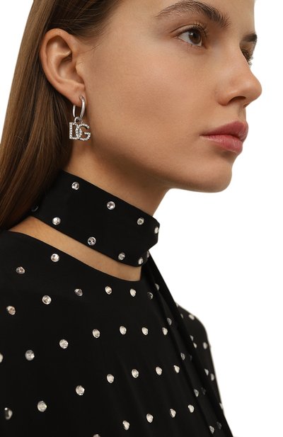 Моносерьга DOLCE & GABBANA серебряного цвета по цене 29500 руб., арт. WEP1L2 W1111, фото 2 Моносерьга DOLCE & GABBANA, арт. WEP1L2 W1111, фото 2