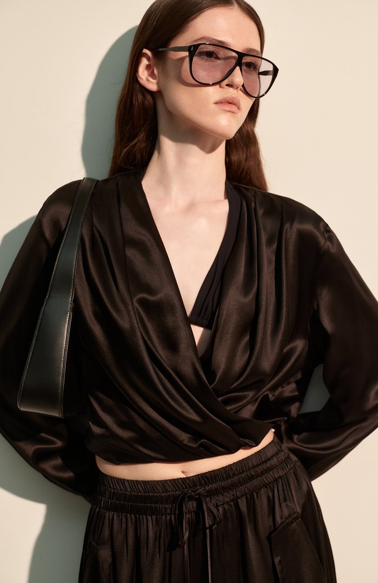 Женская сумка le 5 à 7 SAINT LAURENT черного цвета, арт. 657228/2R20W | Фото 5 (Материал: Натуральная кожа; Сумки-технические: Сумки top-handle; Размер: small; Автоматизация ТО: Проставлено; Автоматизация состава: Проставлено)