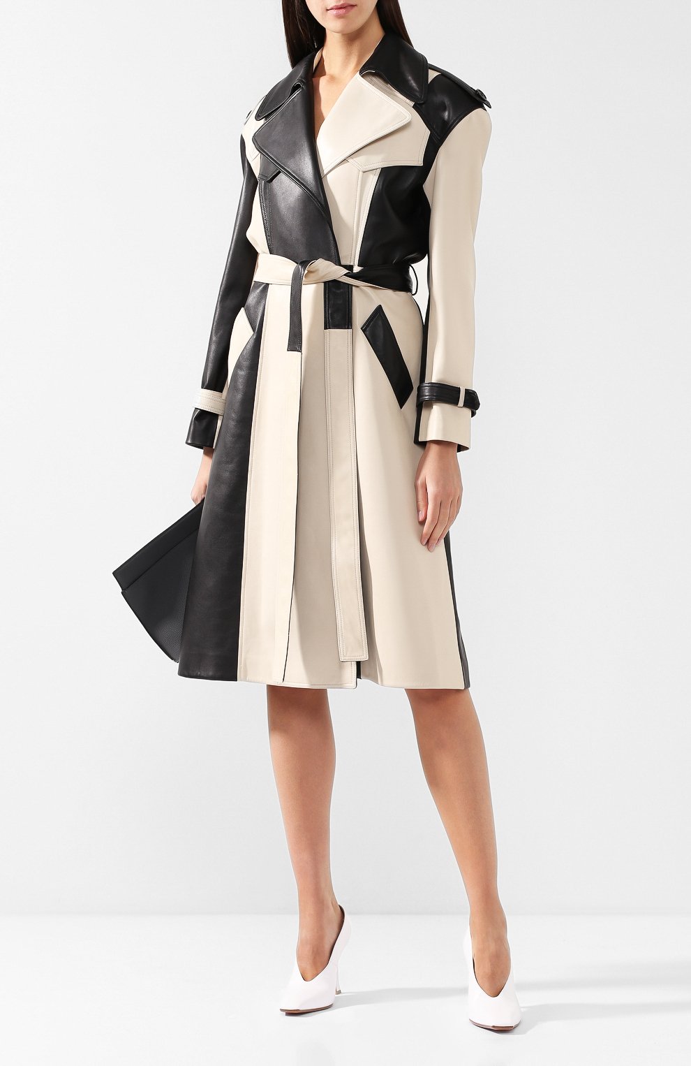 Кожаное пальто с поясом CELINE черно-белого цвета по цене 779000 руб., арт. 28W71413A, фото 2 Кожаное пальто с поясом CELINE, арт. 28W71413A, фото 2