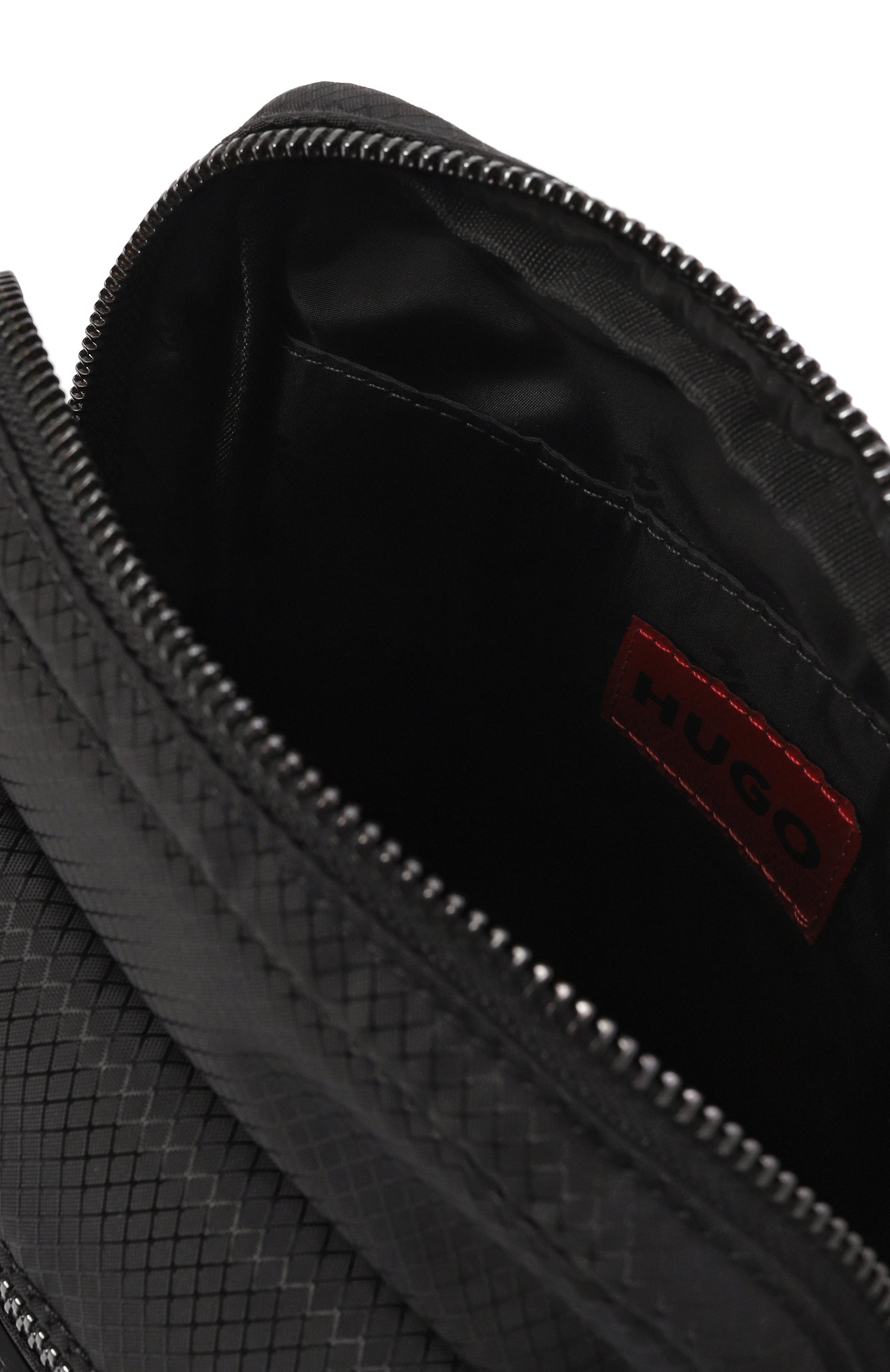 Сумка HUGO черного цвета по цене 14850 руб., арт. 50536029, фото 5 Сумка HUGO, арт. 50536029, фото 5