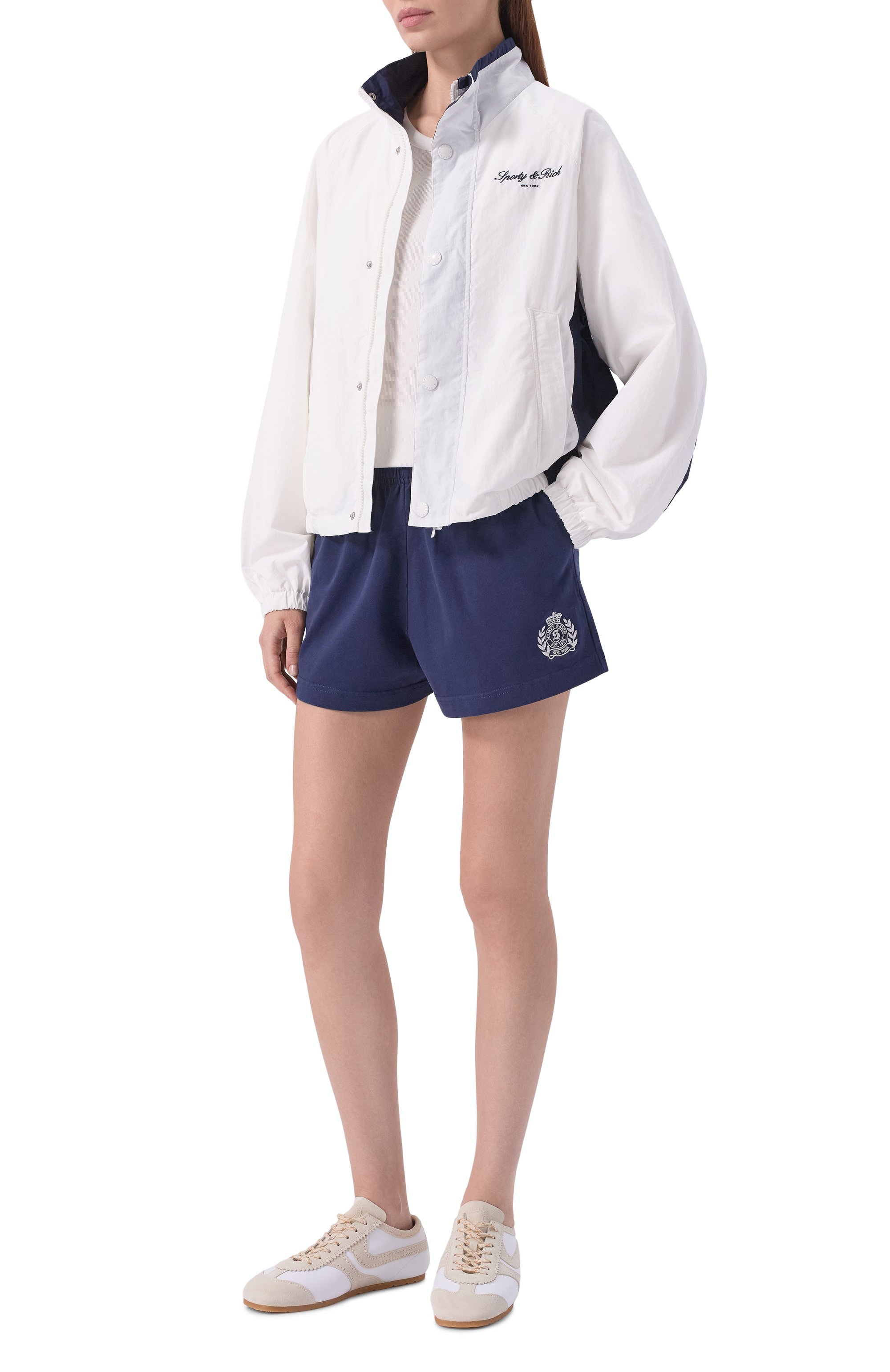 Ветровка SPORTY AND RICH белого цвета по цене 49950 руб., арт. JA075710329WH22_001, фото 2 Ветровка SPORTY AND RICH, арт. JA075710329WH22_001, фото 2
