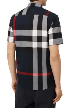 Мужская хлопковая рубашка BURBERRY темно-синего цвета, арт. 8079592 | Фото 4 (Длина (для топов): Стандартные; Материал внешний: Хлопок; Рукава: Короткие; Материал сплава: Проставлено; Драгоценные камни: Проставлено; Принт: Клетка; Случай: Повседневный; Воротник: Кент; Стили: Кэжуэл)